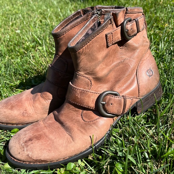 Born Leather Boots. 8 - Picture 2 of 11